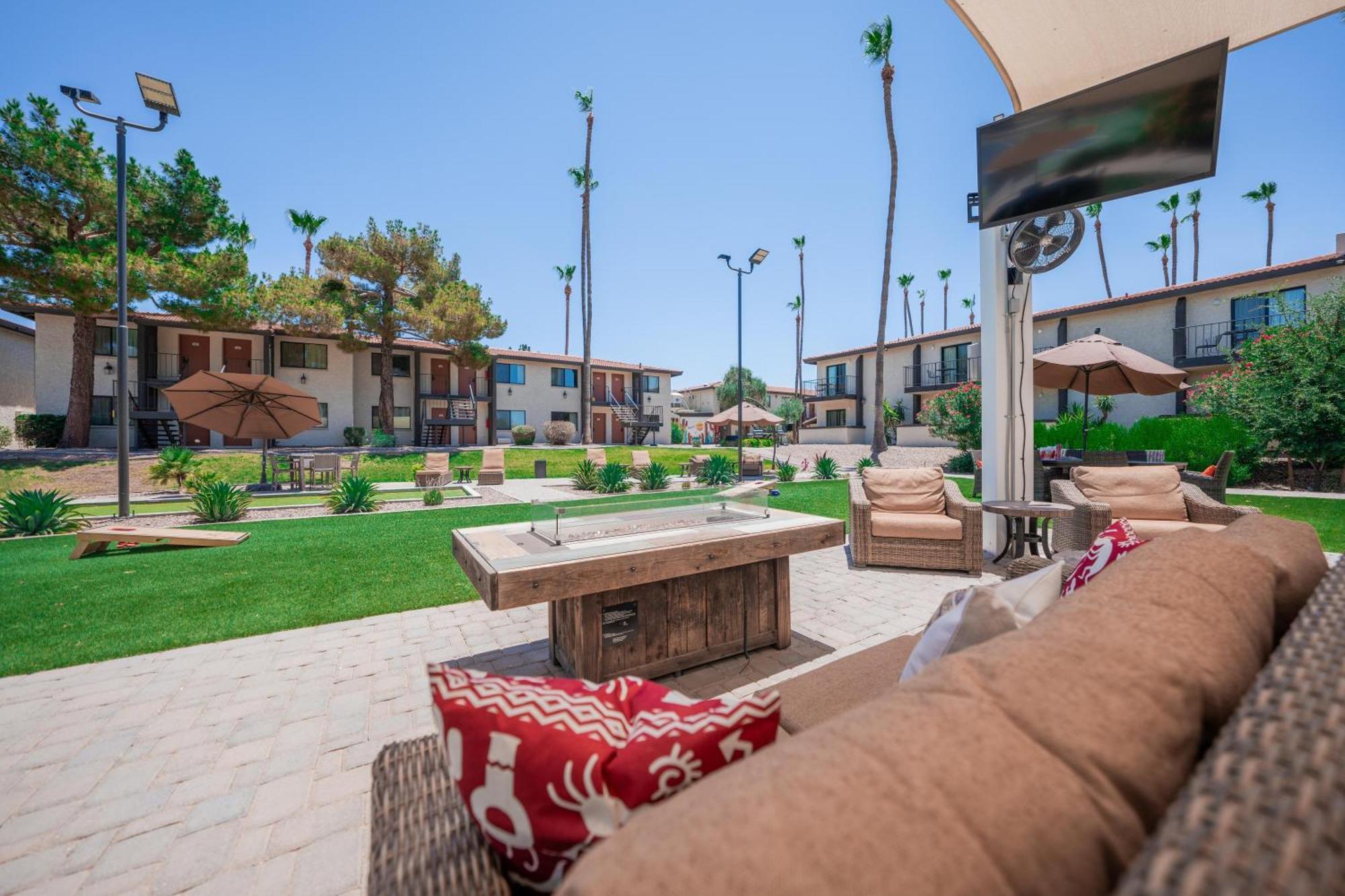 Apartment 107 Fully Furnished 1br Suite-prime Location *